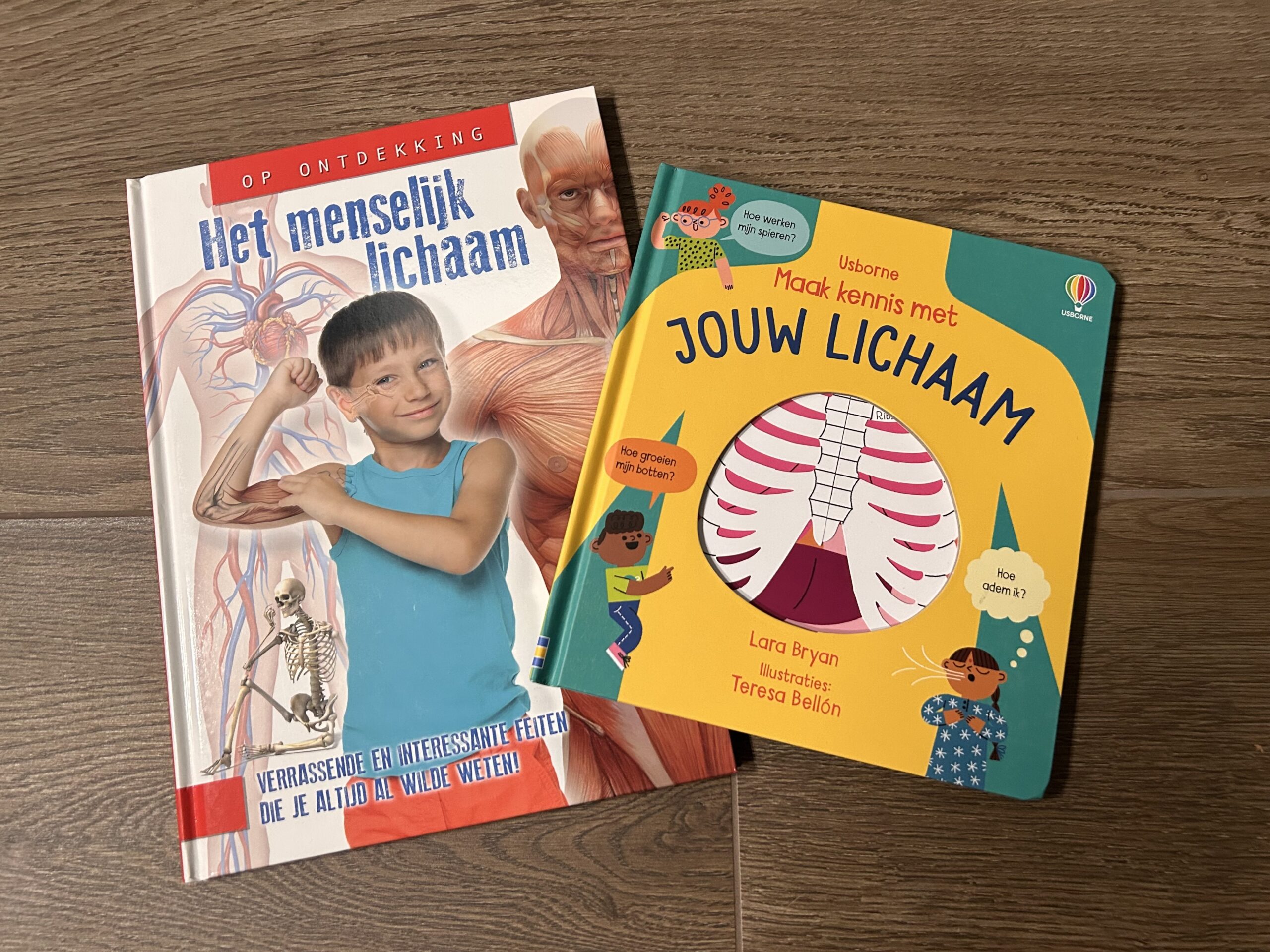 Boeken over het menselijk lichaam uit de Edukist leskist